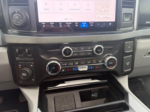 Used 2024 Ford F450 Limited w/ FX4 Off-Road Package AWD/4WD image 31