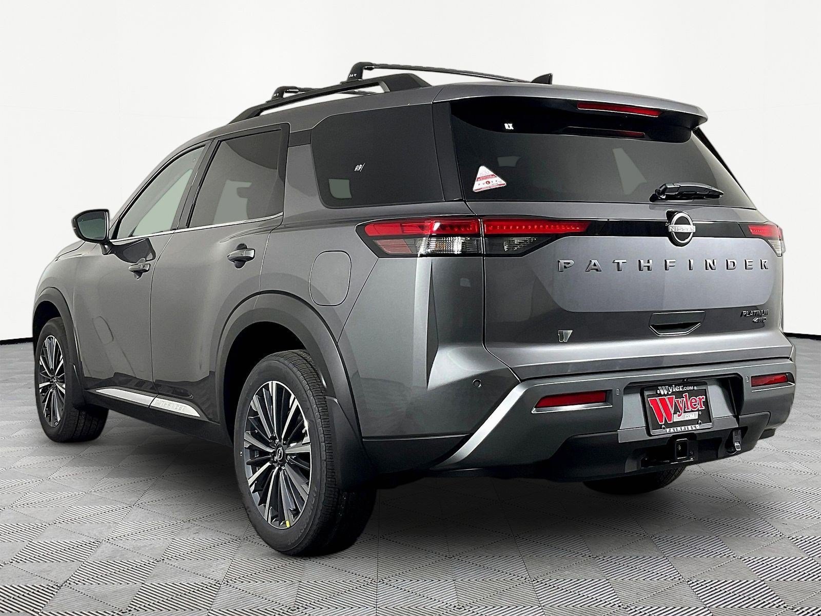 New 2026 Nissan Pathfinder Platinum AWD/4WD image 4