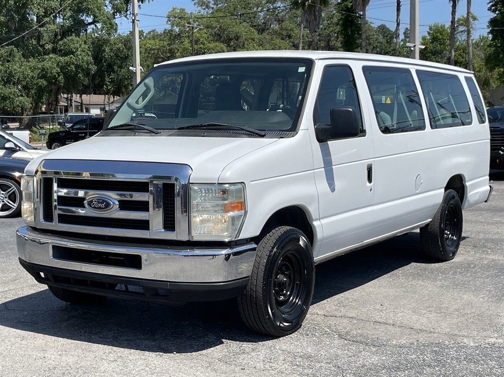 Used 2009 Ford E-350 and Econoline 350 XLT RWD image 10