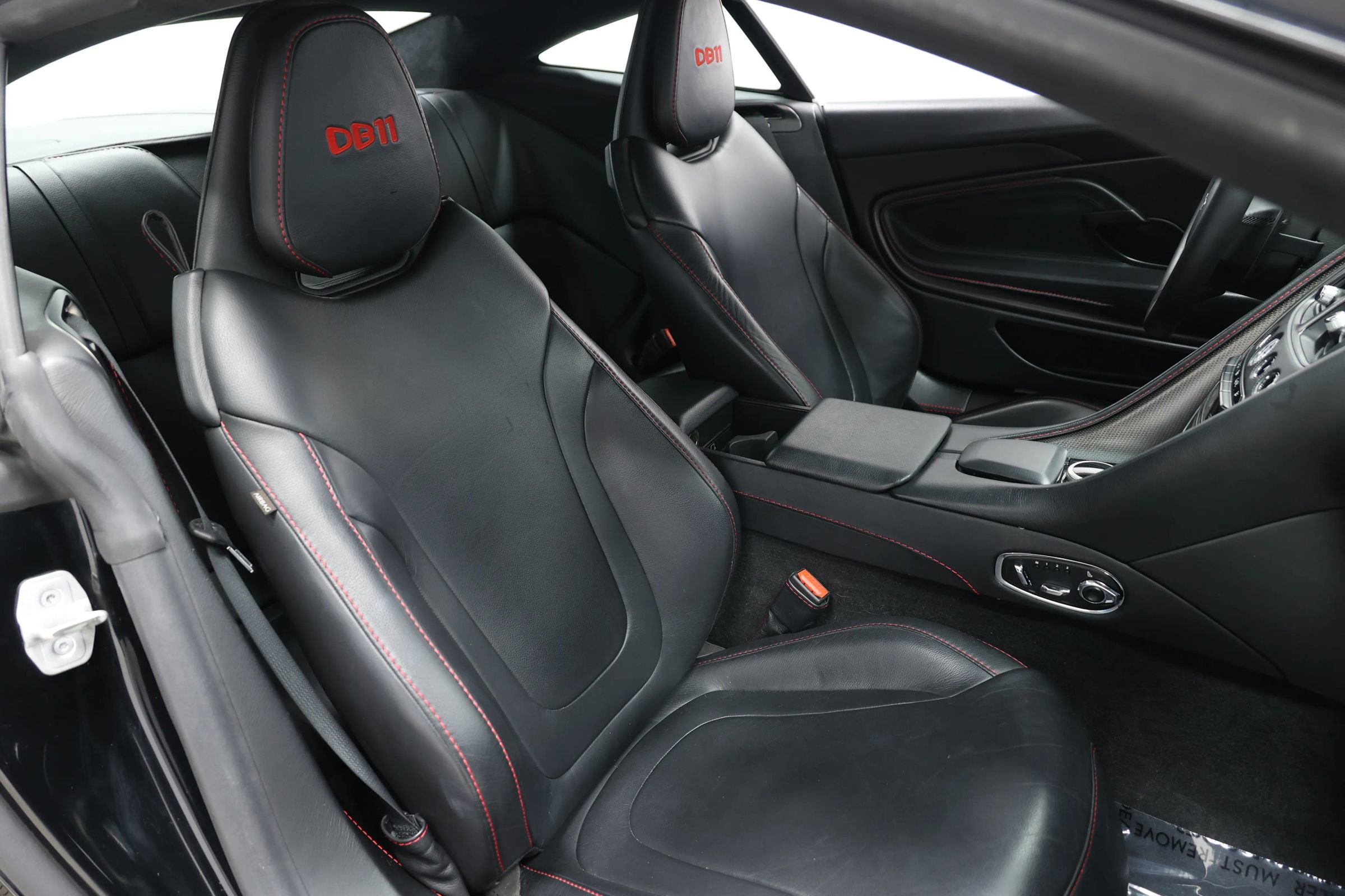 Used 2018 Aston Martin DB11 V12 image 72