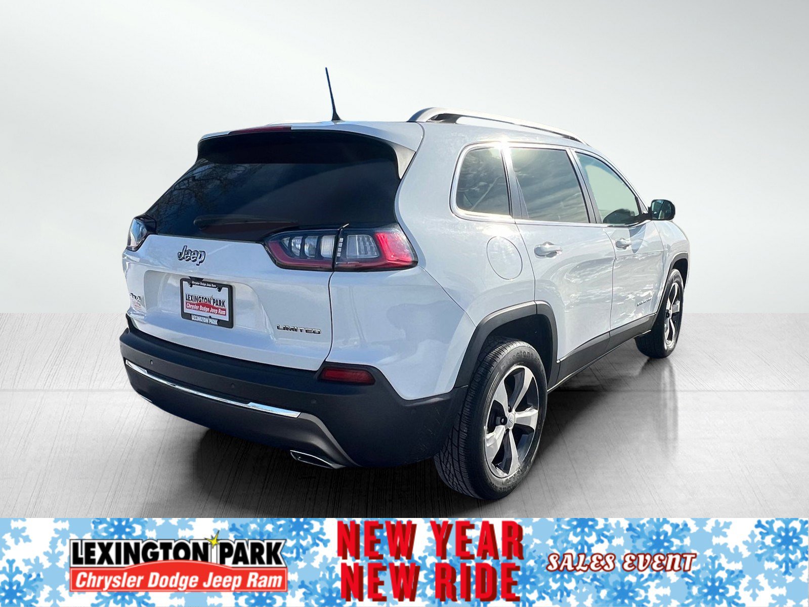Used 2019 Jeep Cherokee Limited w/ Technology Group image 8