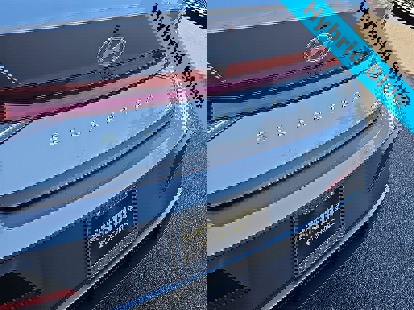 Used 2025 Hyundai Elantra Blue image 11