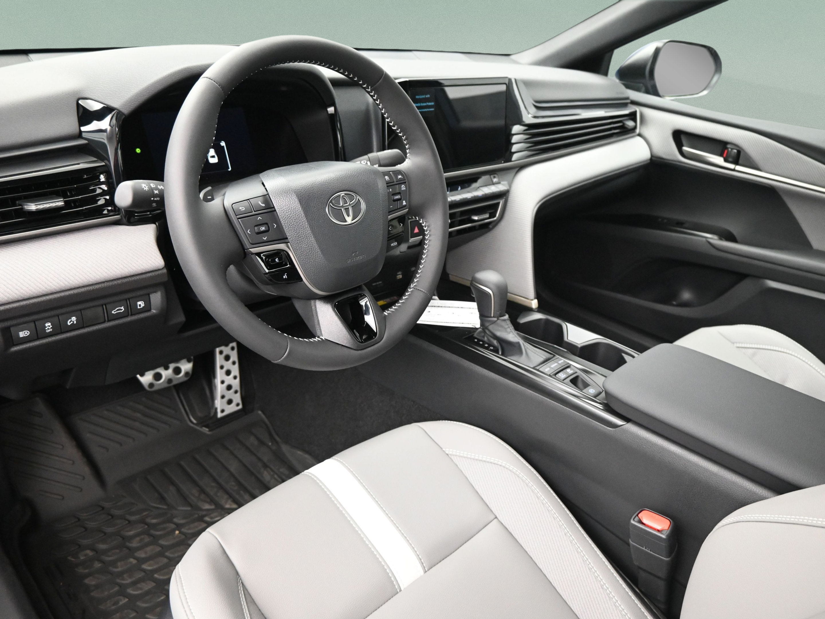 New 2026 Toyota Camry SE FWD image 28