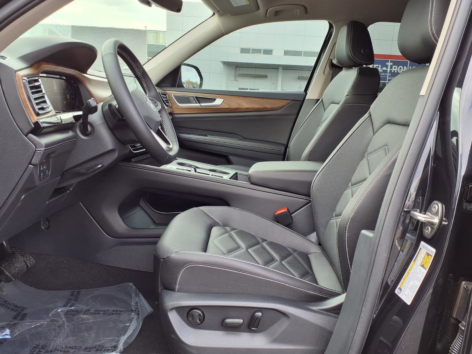 New 2026 Volkswagen Atlas SE image 10