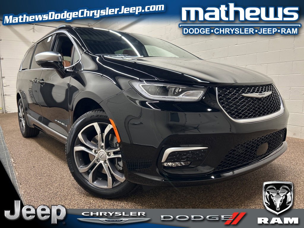 New 2026 Chrysler Pacifica Pinnacle video 1