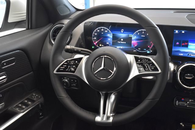 New 2026 Mercedes-Benz GLB 250 4MATIC image 27