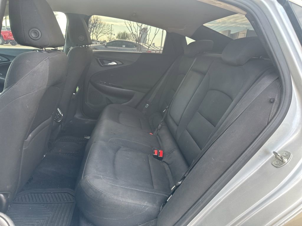 Used 2017 Chevrolet Malibu LT image 12