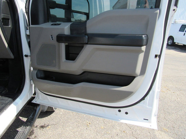 Used 2019 Ford F550 2WD Regular Cab Super Duty image 12