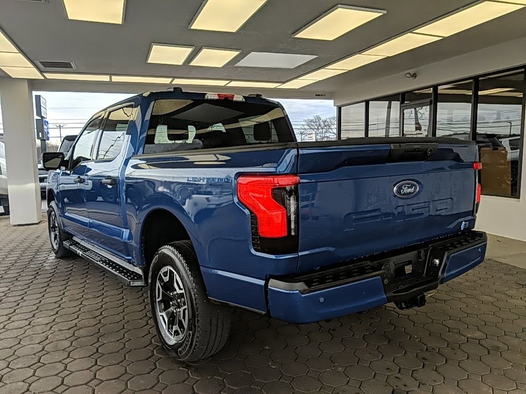 Used 2022 Ford F150 Lightning XLT w/ Max Trailer Tow Package image 9