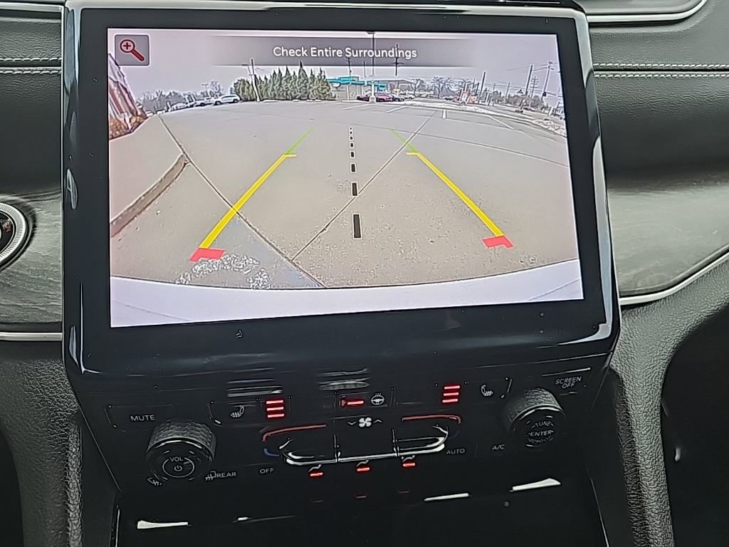 Certified 2023 Jeep Grand Cherokee L Limited image 33