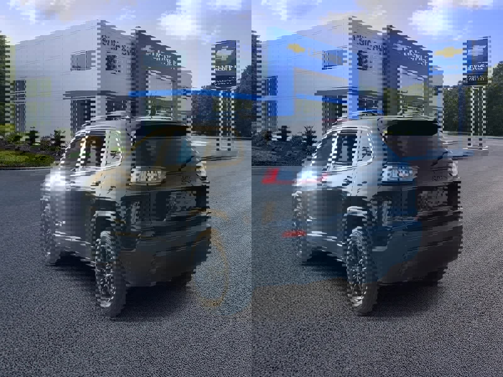 Used 2023 Jeep Cherokee Altitude Lux image 4