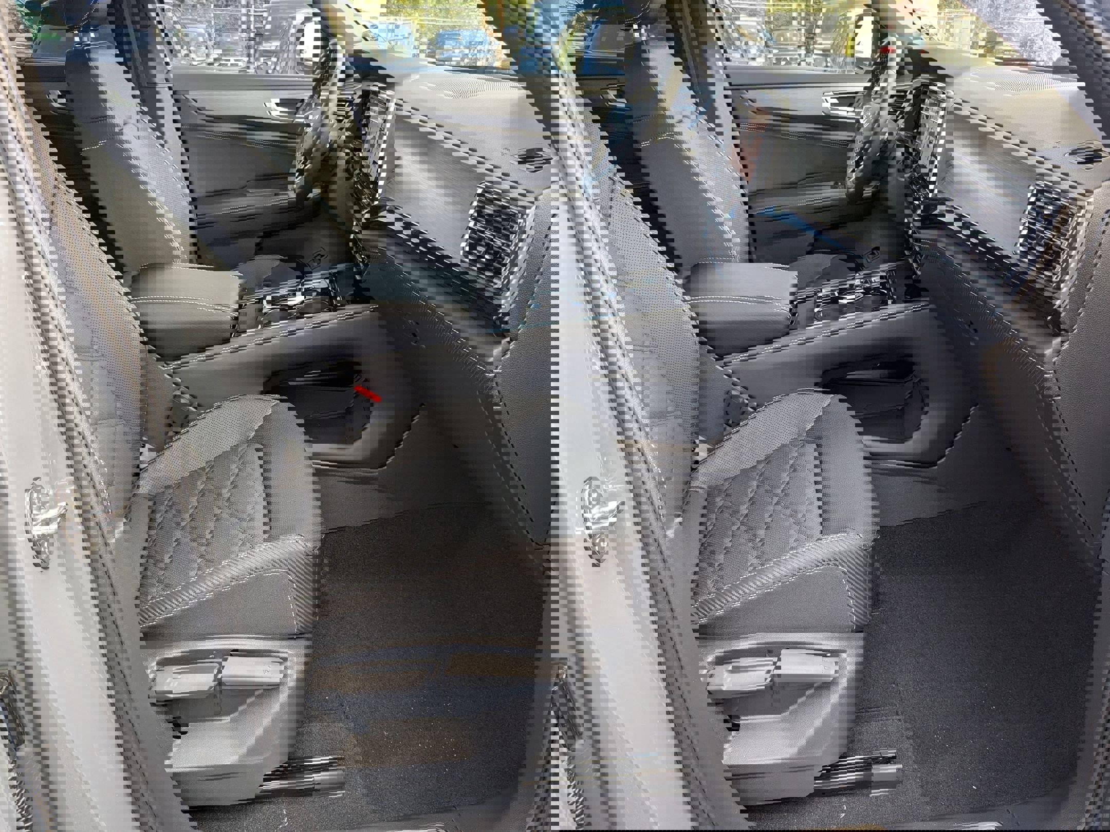 New 2026 Volkswagen Atlas Cross Sport SE image 35