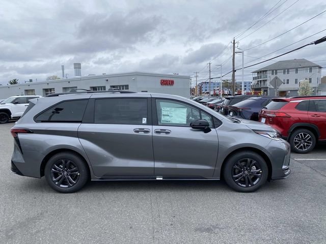 New 2026 Toyota Sienna XSE AWD/4WD image 2