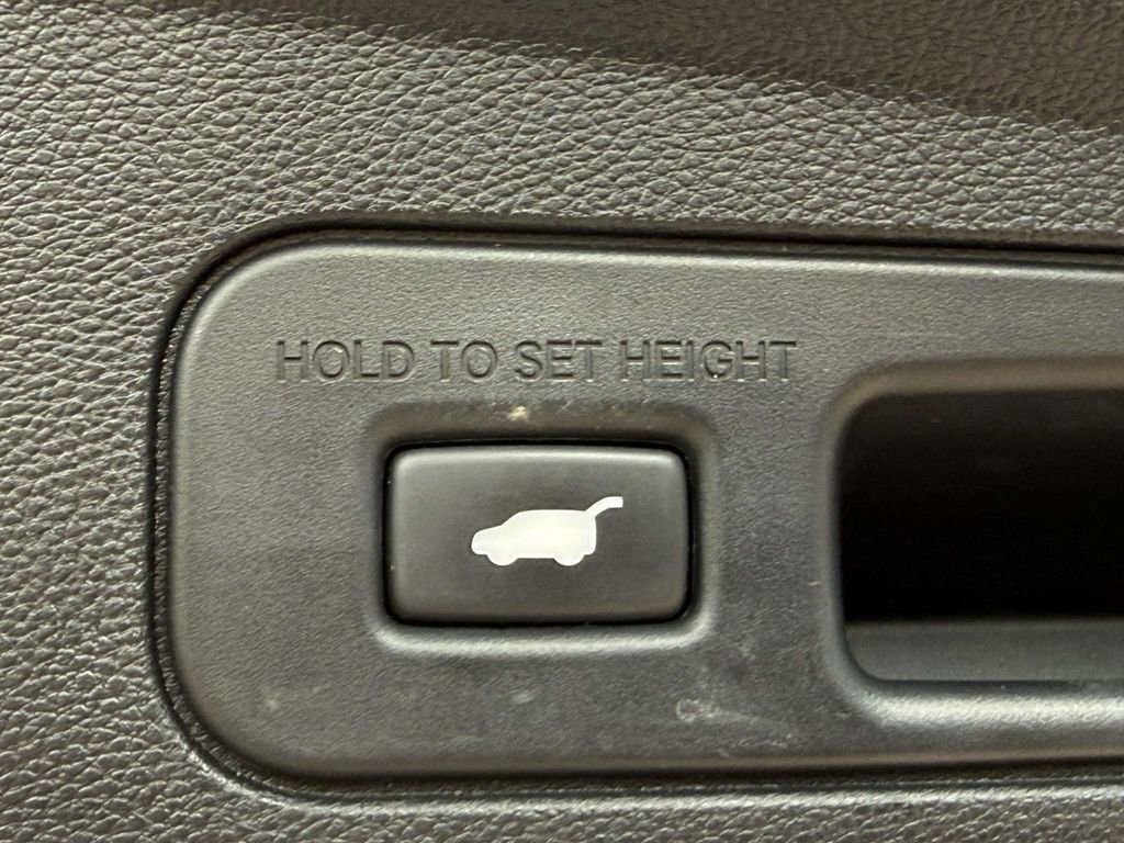 Used 2022 Acura MDX SH-AWD w/ Technology Package image 9