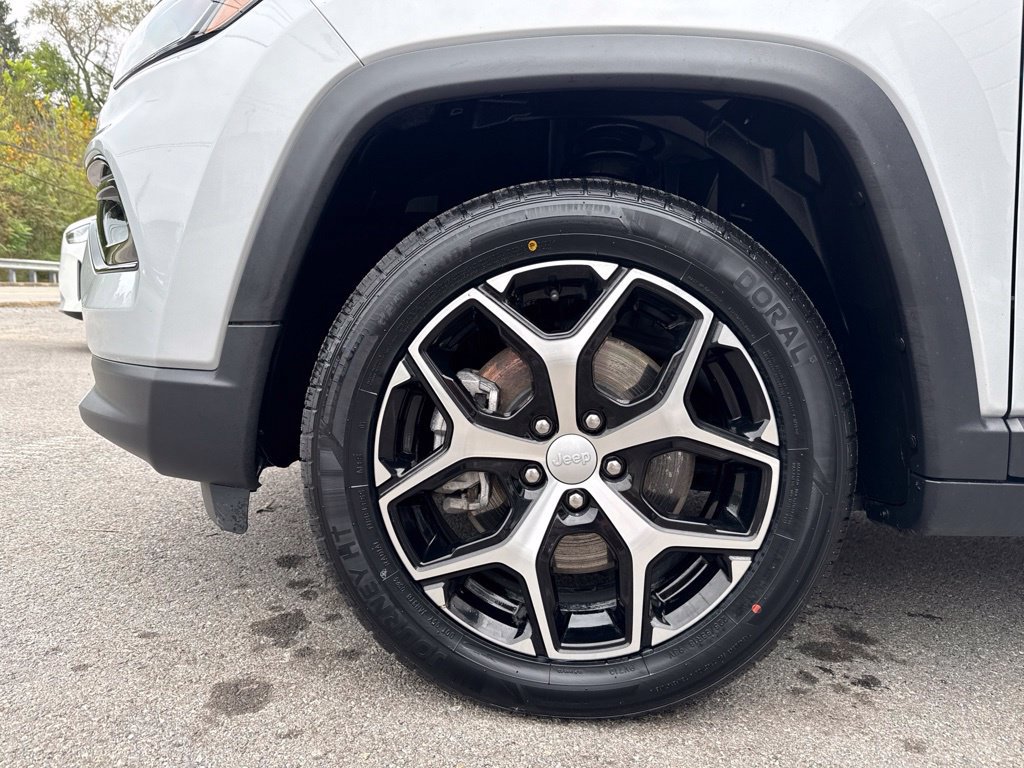 Used 2024 Jeep Compass Limited AWD/4WD image 11