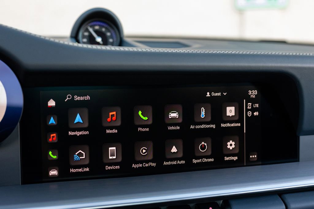 Used 2024 Porsche 911 Carrera 4S w/ Sport Package image 34