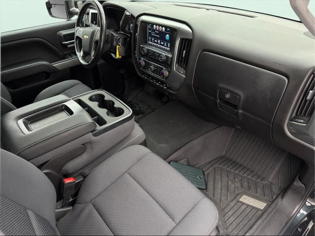 Used 2019 Chevrolet Silverado 2500 LT w/ LT Convenience Package image 16