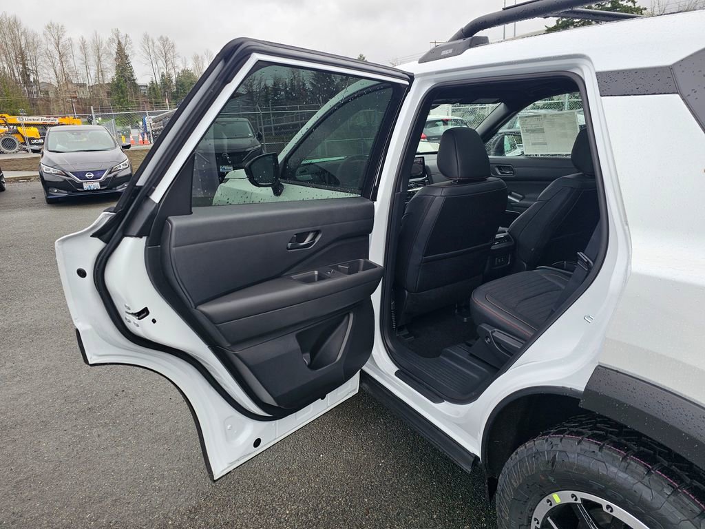 New 2026 Nissan Pathfinder Rock Creek image 21
