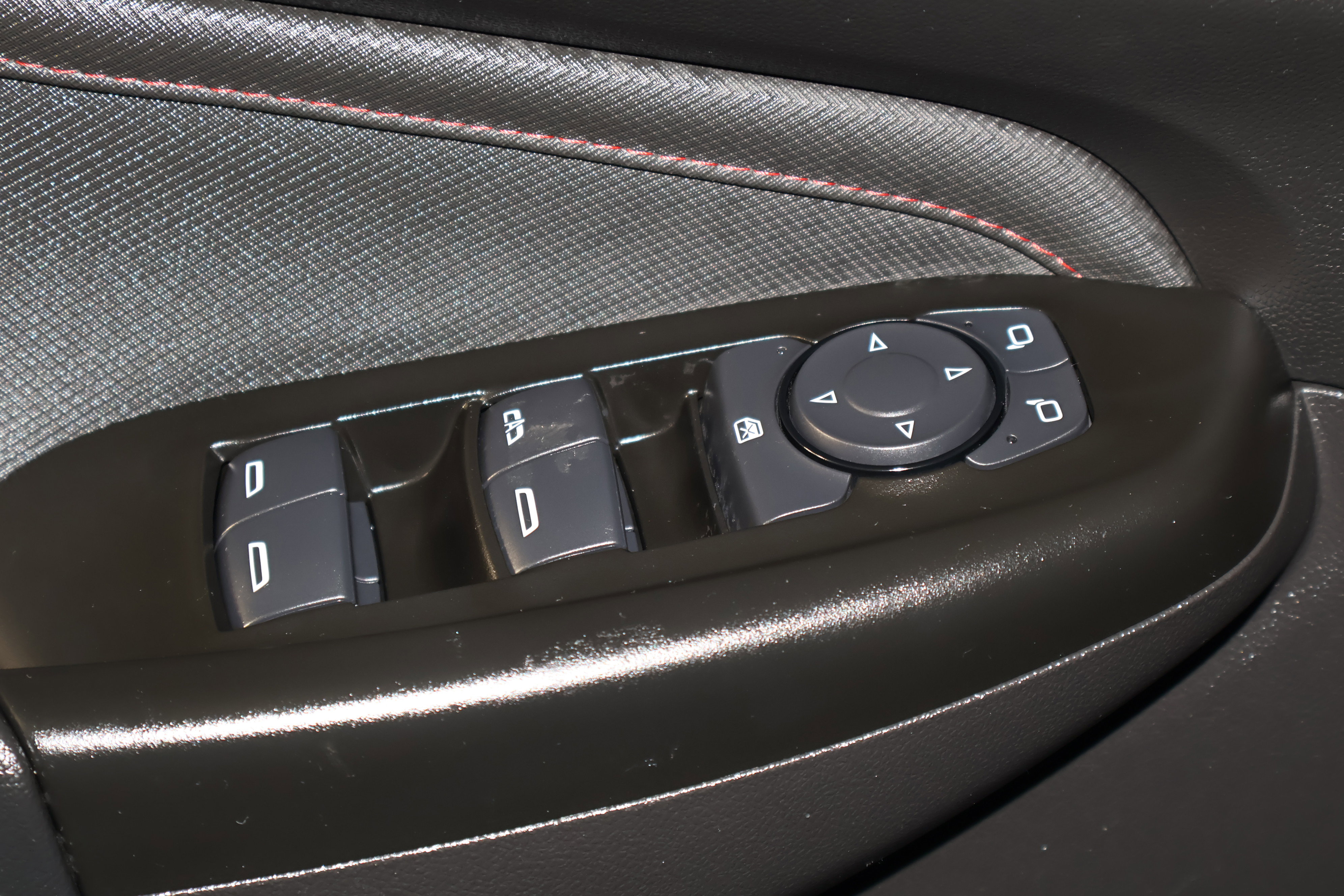 Used 2025 Chevrolet TrailBlazer RS w/ Convenience Package image 33