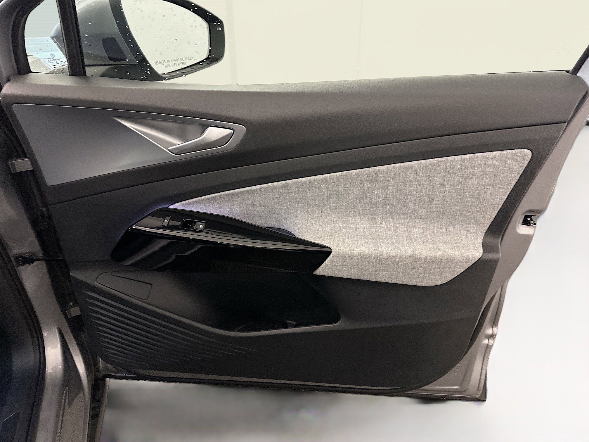 Used 2023 Volkswagen ID.4 Pro AWD/4WD image 33