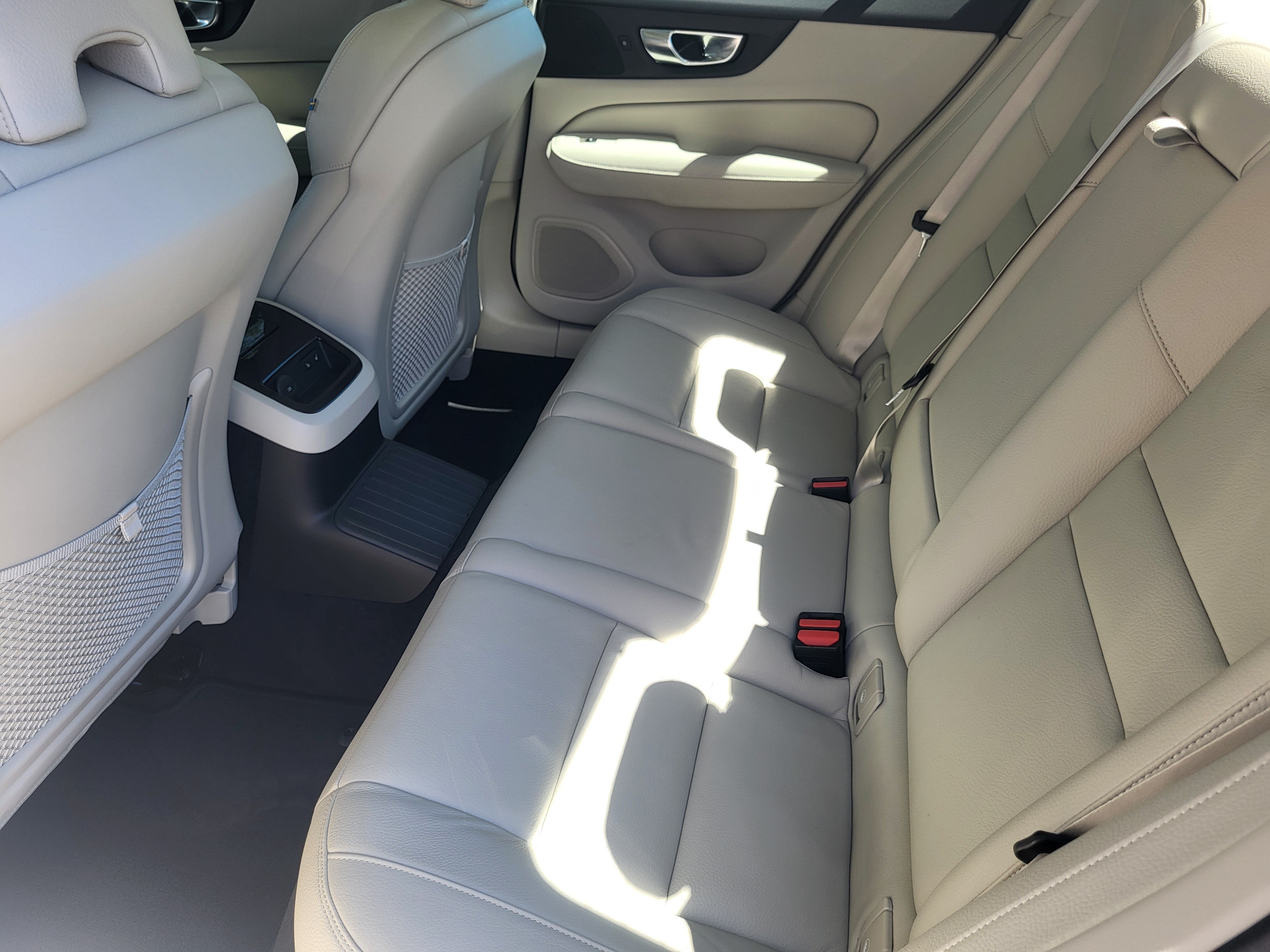 Certified 2023 Volvo S60 T8 Ultimate w/ Climate Package AWD/4WD image 24