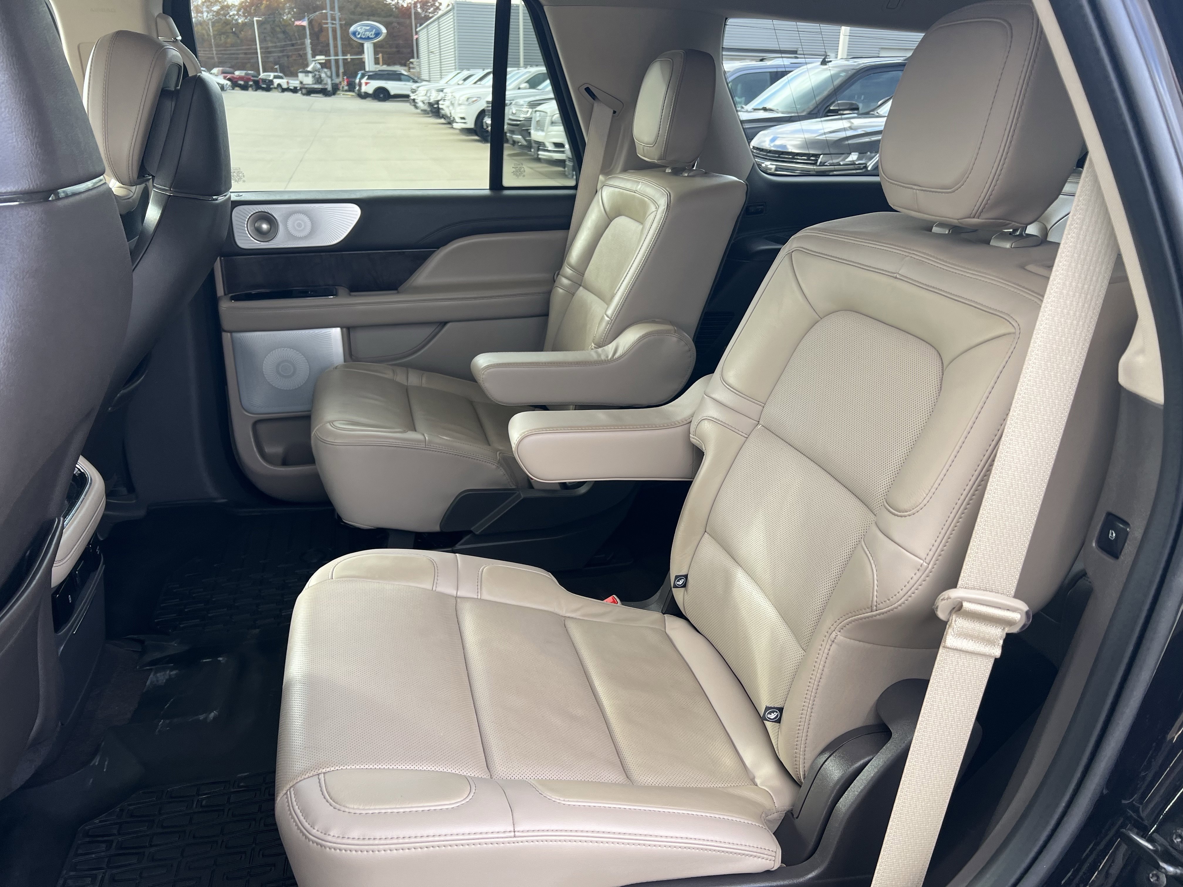 Used 2023 Lincoln Navigator Reserve image 17