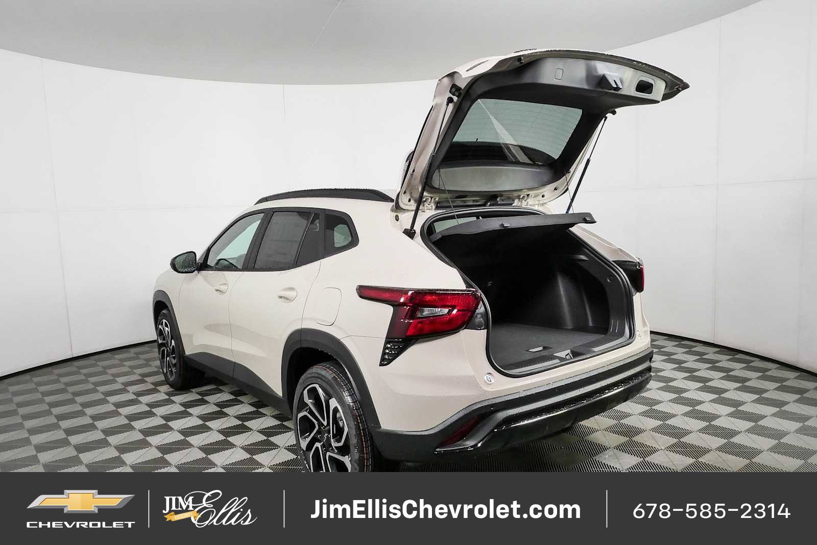 New 2026 Chevrolet Trax RS w/ Sunroof Package FWD image 30