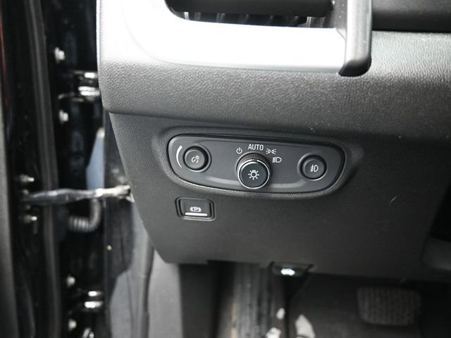 Used 2023 GMC Terrain SLT image 18