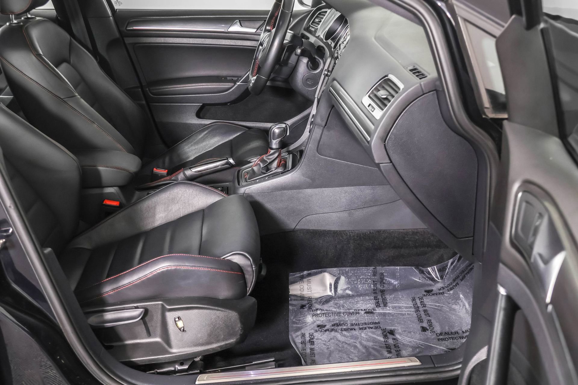 Used 2020 Volkswagen GTI Autobahn image 38