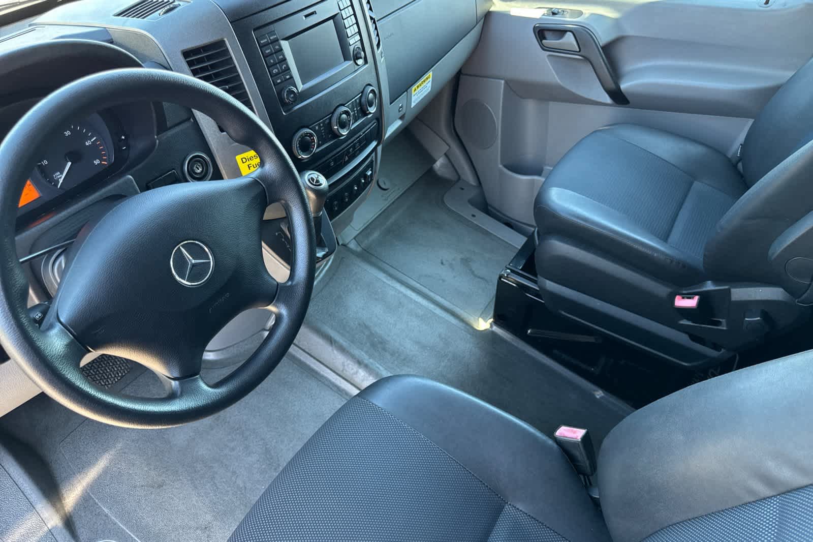 Used 2016 Mercedes-Benz Sprinter 2500 image 10