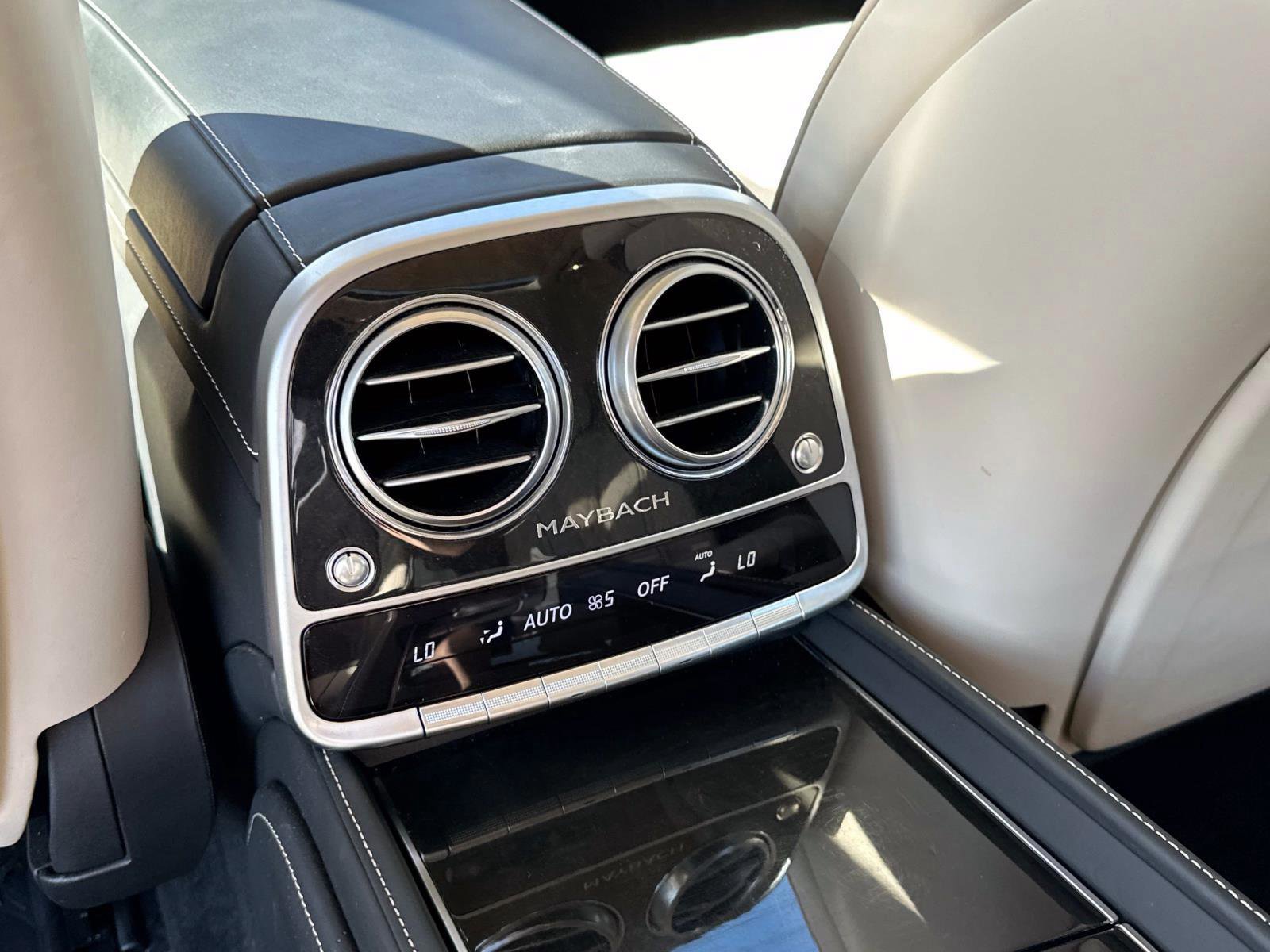 Used 2016 Mercedes-Benz Maybach S 600 image 13