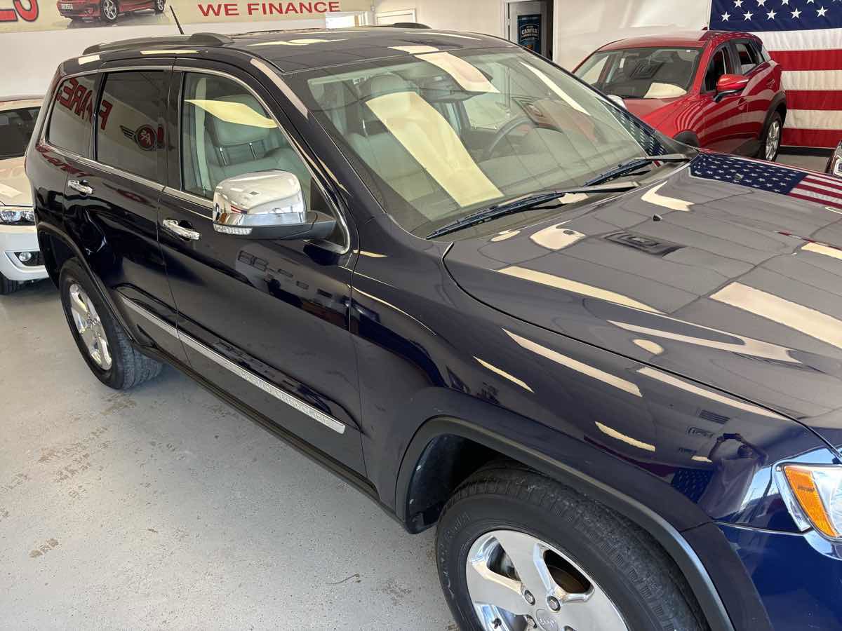 Used 2013 Jeep Grand Cherokee Limited w/ Luxury Group II RWD image 4