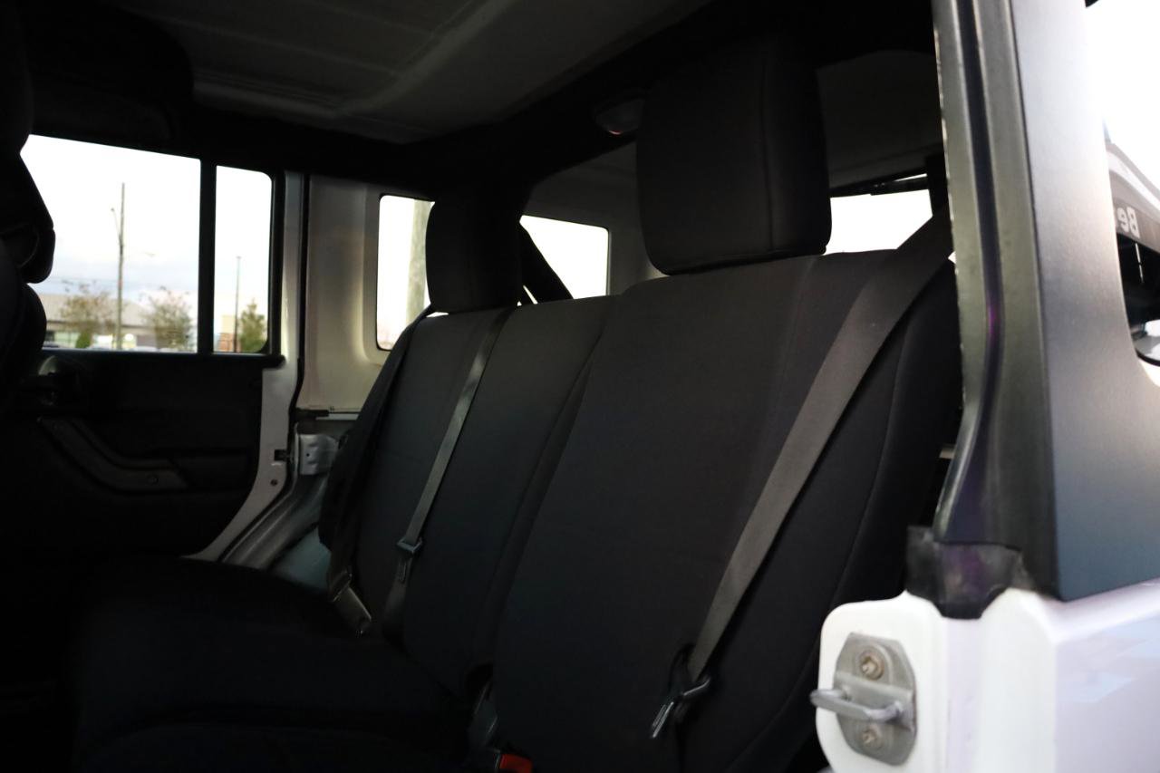 Used 2018 Jeep Wrangler Unlimited Sport S image 9