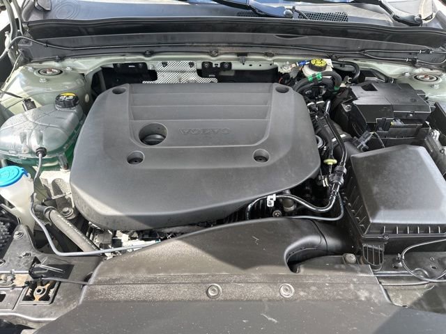 Certified 2023 Volvo XC40 B5 Ultimate w/ Climate Package image 34