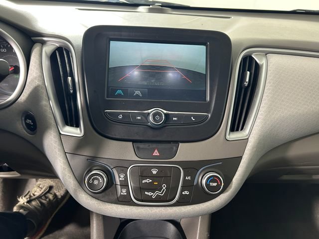 Used 2018 Chevrolet Malibu LS image 19