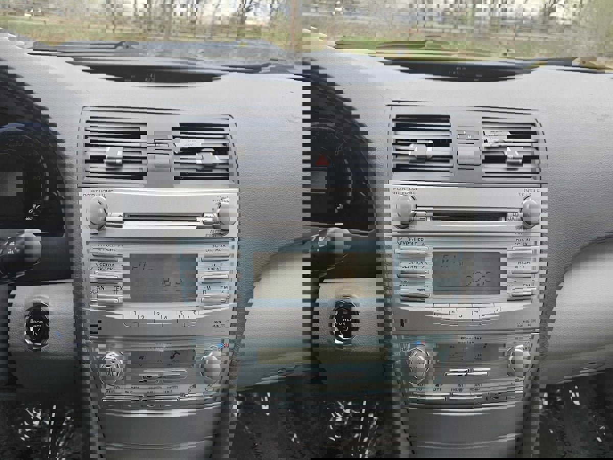 Used 2007 Toyota Camry Hybrid image 16