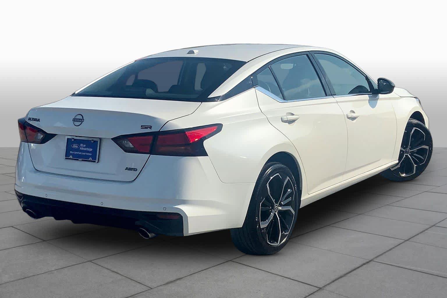 Used 2024 Nissan Altima 2.5 SR AWD/4WD image 13