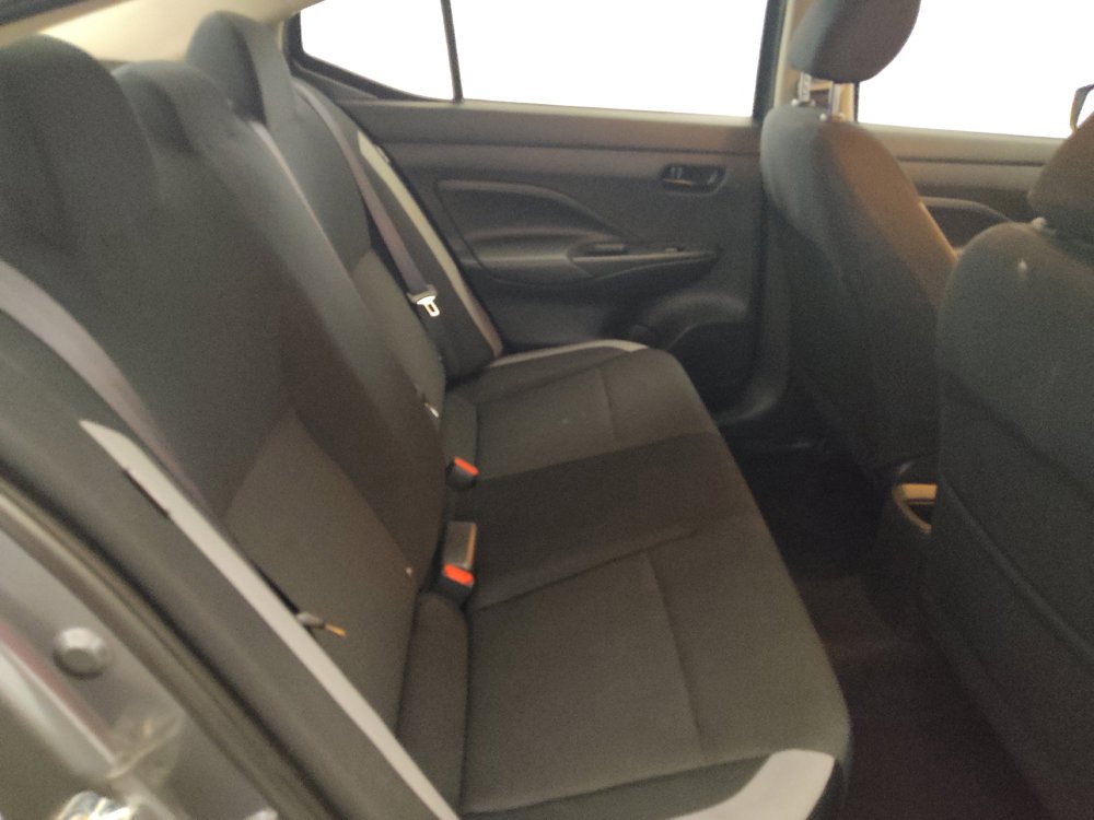 Used 2025 Nissan Versa S FWD image 19