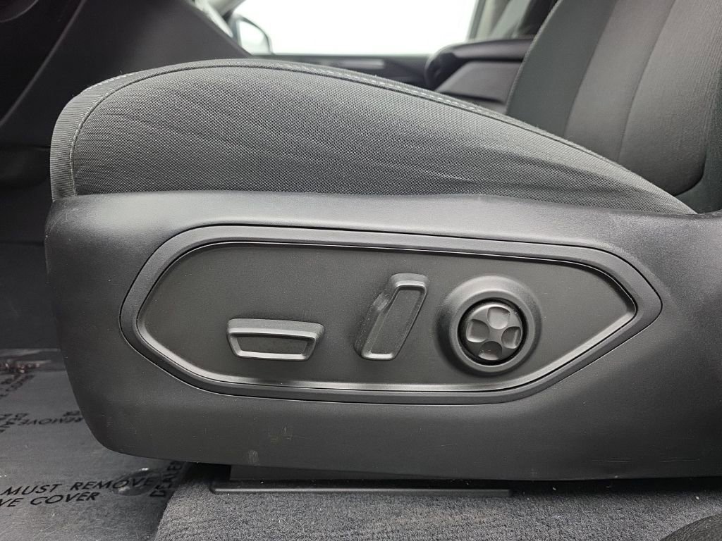 Used 2023 Jeep Grand Cherokee Laredo image 21