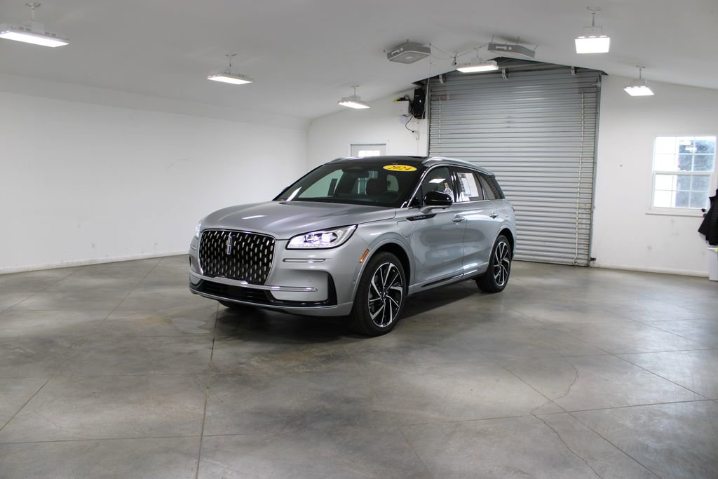 Used 2024 Lincoln Corsair Grand Touring w/ Equipment Group 302A image 4