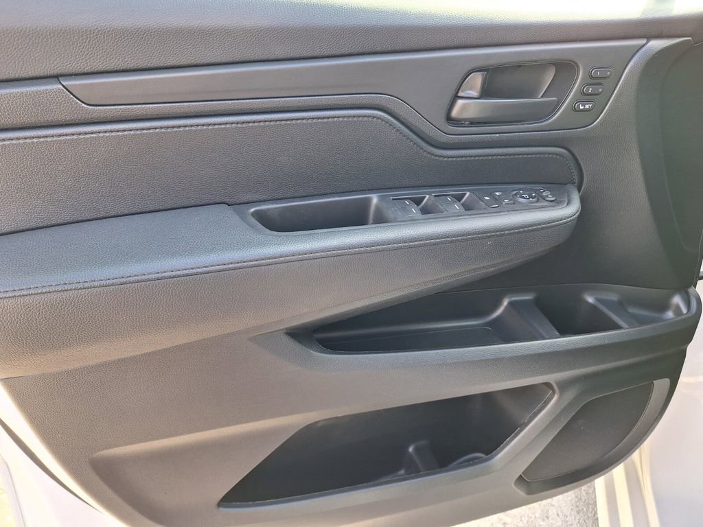 Used 2025 Honda Odyssey Sport-L image 32