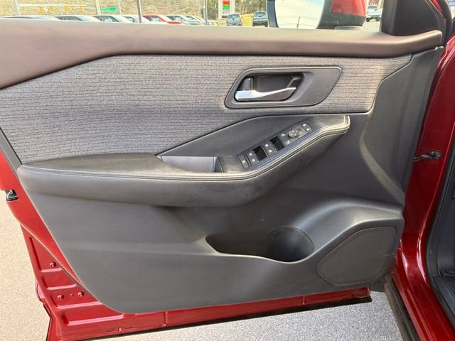 Certified 2023 Nissan Rogue SV image 12