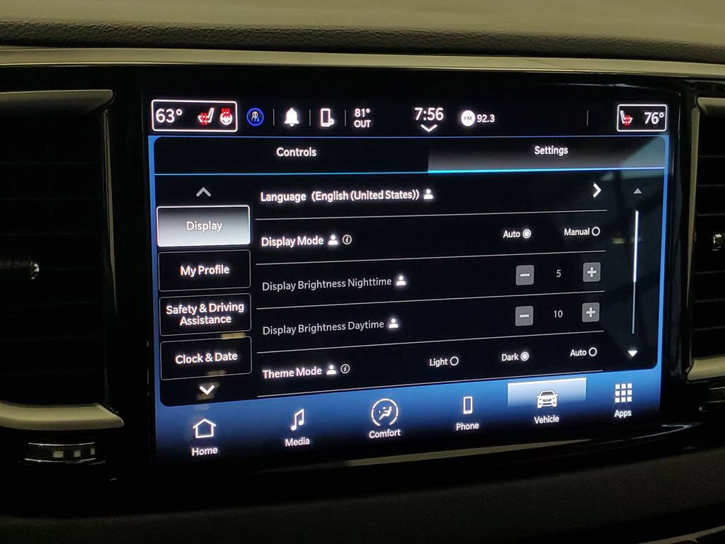 Used 2023 Chrysler Pacifica Touring-L FWD image 19