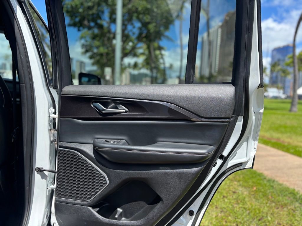 Used 2022 Jeep Grand Cherokee Altitude RWD image 11