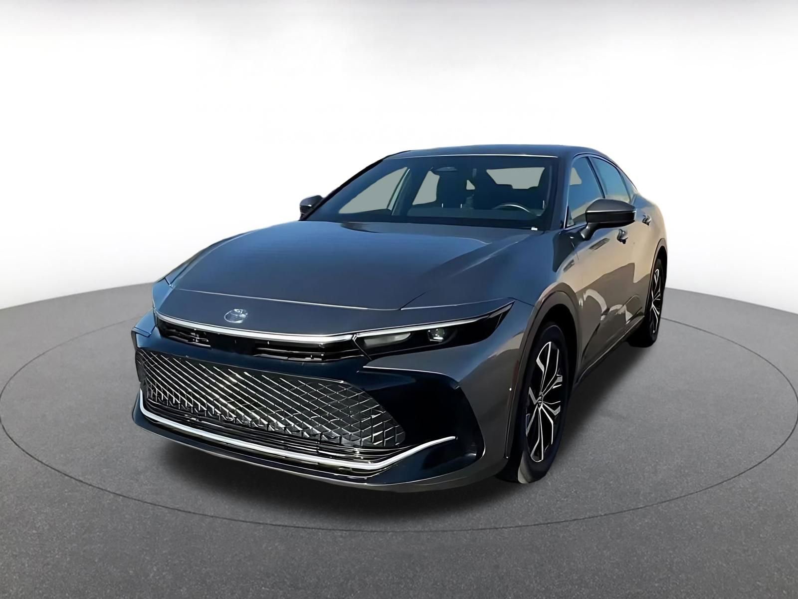 Used 2025 Toyota Crown XLE image 8