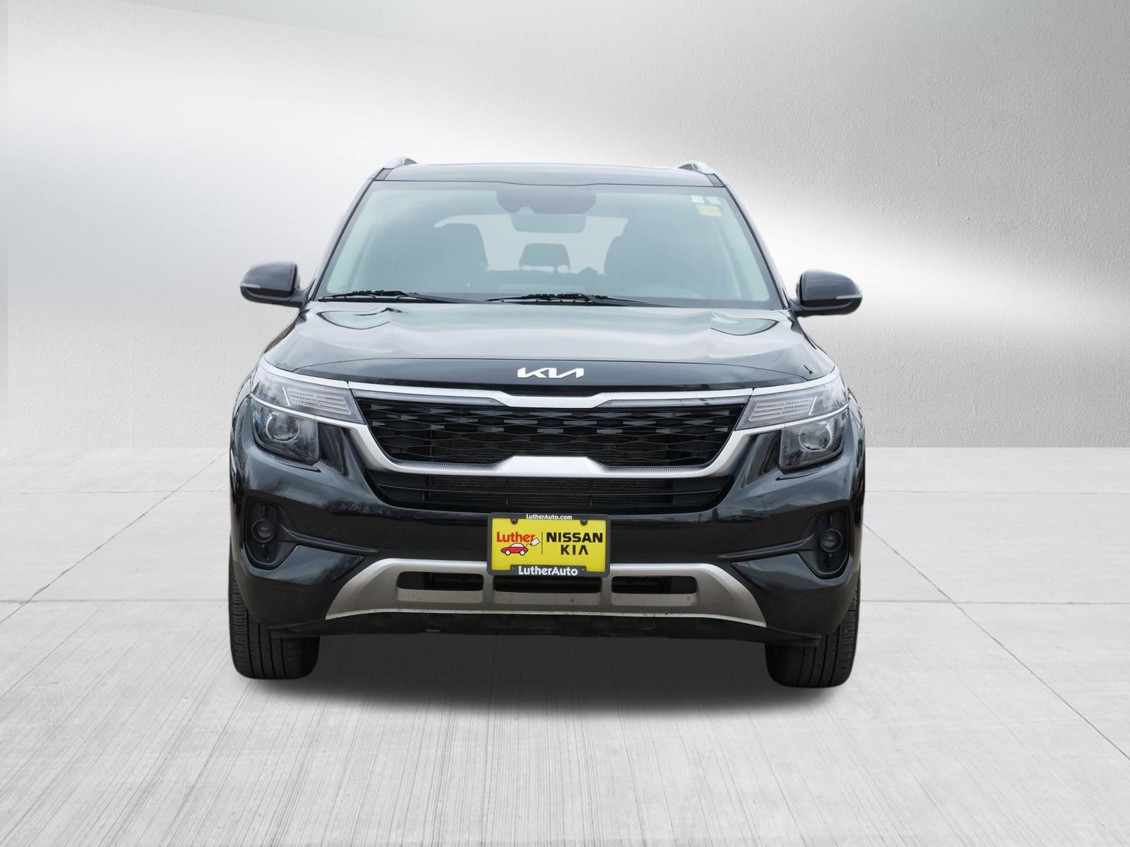 Certified 2023 Kia Seltos EX image 2