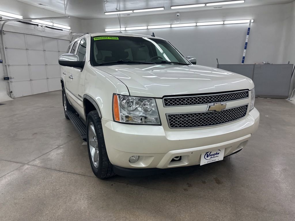 Used 2008 Chevrolet Tahoe LTZ w/ LTZ Preferred Equipment Group image 3