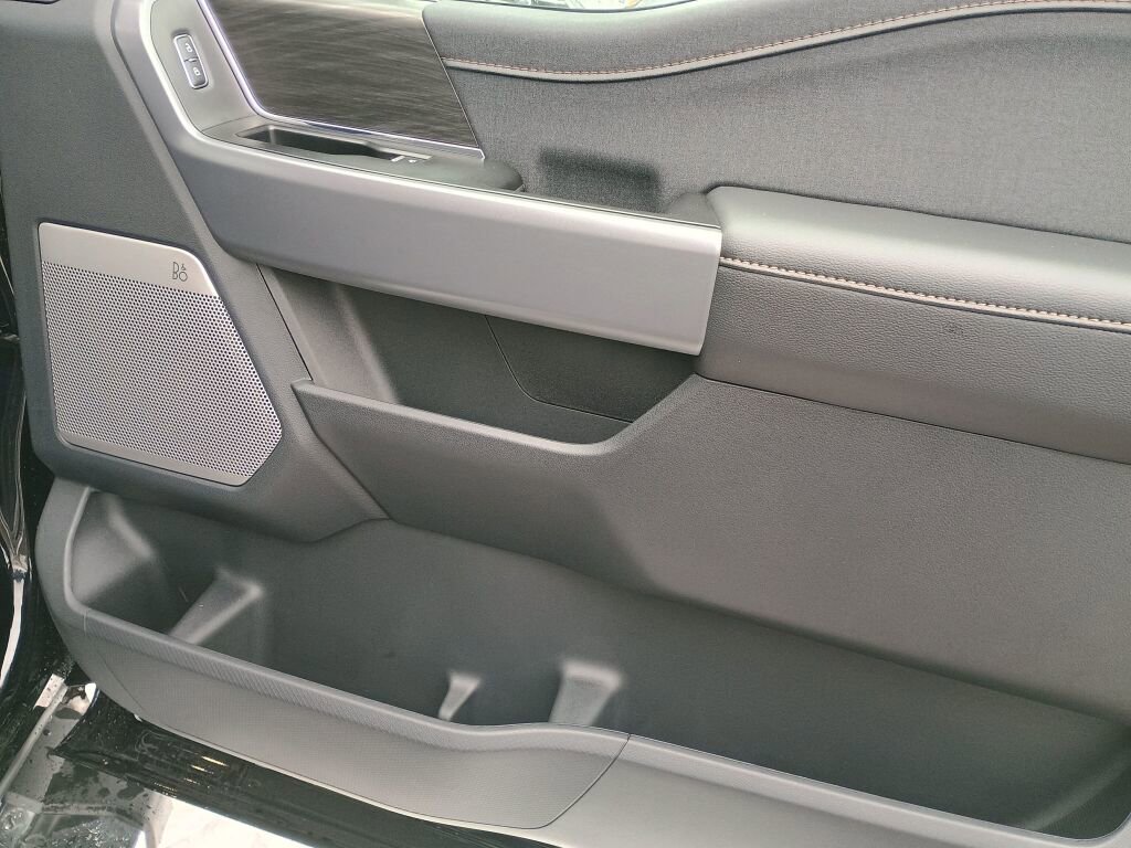 New 2025 Ford F150 Lariat w/ Equipment Group 502A High image 21