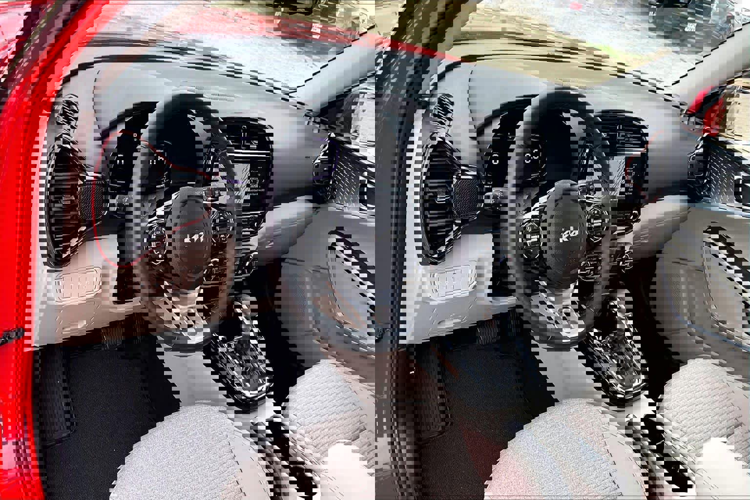 Certified 2025 Kia Soul EX image 17