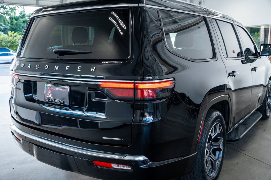 Used 2023 Jeep Wagoneer Series III w/ Preferred Equipment Group image 27